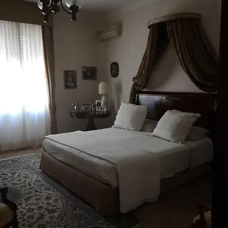 Da Betti E Leo Pensión Cagliari